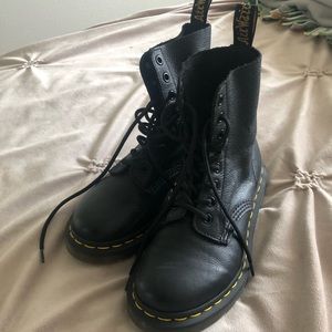 Dr Martens Size 6